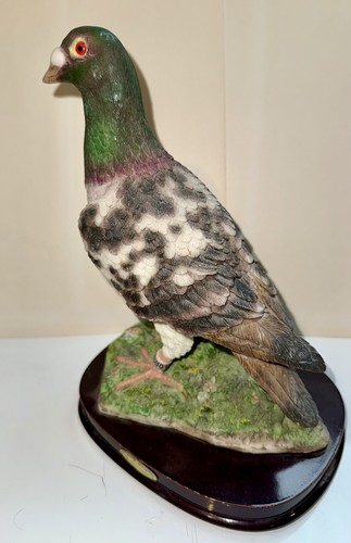 Pigeon figurine 2001 - figurine,