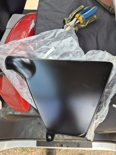 Suzuki sp370 sp400 dr370 - dr370, side