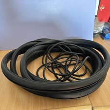 LEYLAND SHERPA 74-82 WINDSCREEN RUBBER SEAL INCLUDING FILLER STRIP