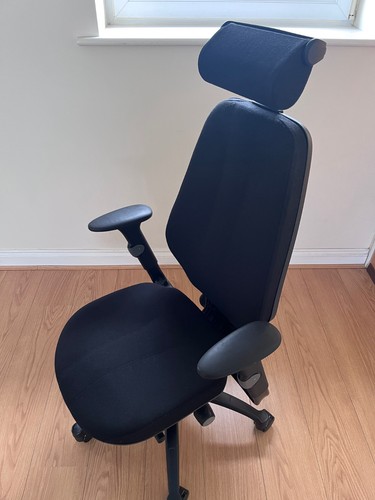Logic 400 with headrest - logic,