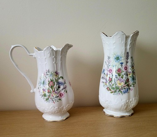 Aynsley wild tudor vase - 8, 1/2"