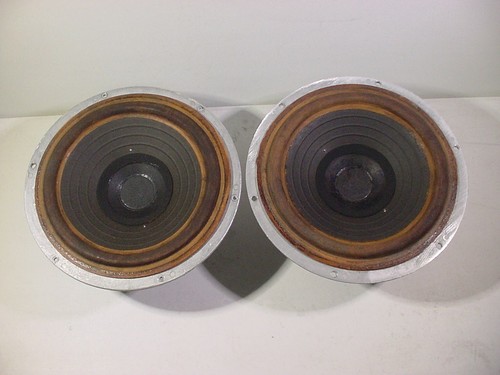 Acoustic research speaker - acoustic,
