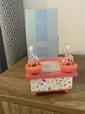 Trousselier Sophie La Giraffe Girafe wind up Music Box Dancing
