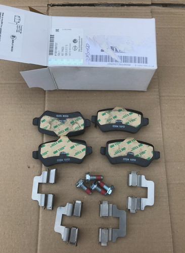 Vauxhall rear brake - set,