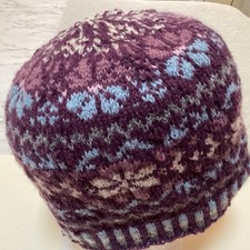 Fairisle Beanie hat Hand