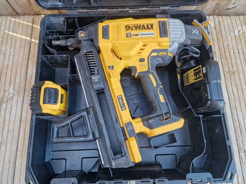 Dewalt dcn890 nail gun - dewalt,
