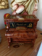 Vintage Astide Musical Note