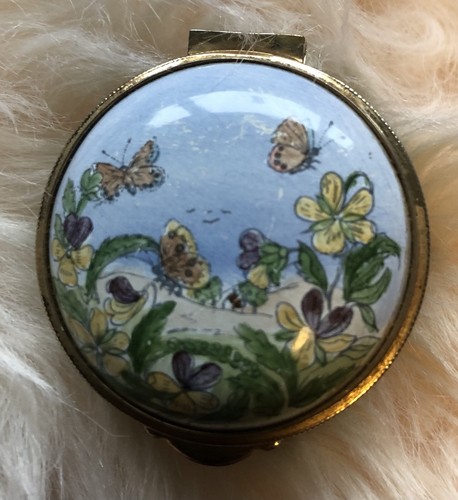Staffordshire enamels pill box - staffordshire,