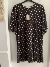 Bnwt mono polka dot - by,