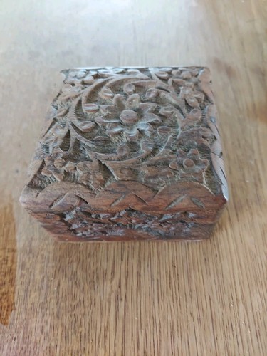 Small wooden jewellery - small,