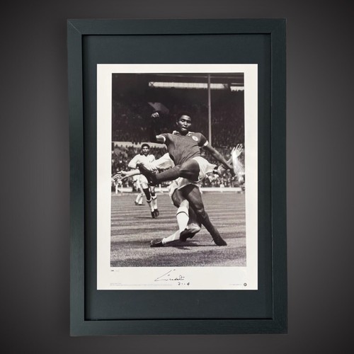 Fantastic framed eusebio - fantastic,