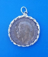 Vintage Gold Tone King George