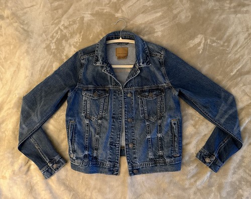 Nwot women denim jacket - women’s,