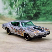 Hot Wheels Olds 442 Diecast