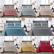Piece quilted bed - 3,