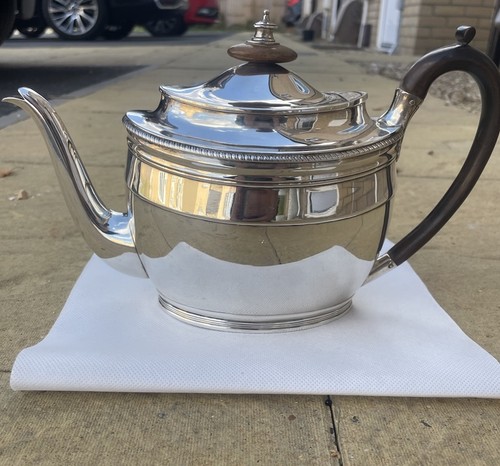 Solid silver tea - pot., 1700