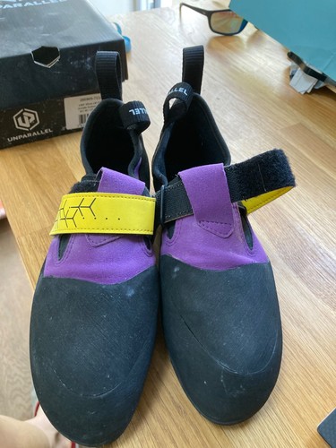 Climbing shoes - climbing,