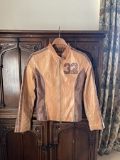 Heeli Exclusive Collection