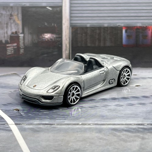 Hot wheels porsche 918 - hot,