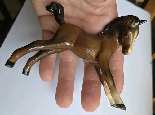 Beswick small brown foal - small,