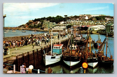 Postcard brixham the pier - -,