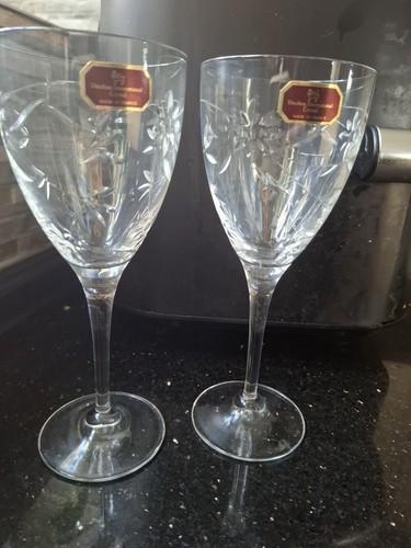 New royal doulton vintage - 2x,