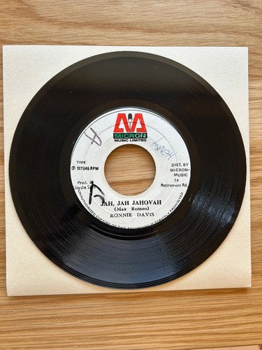 Ronnie davis jah - davis, jahovia