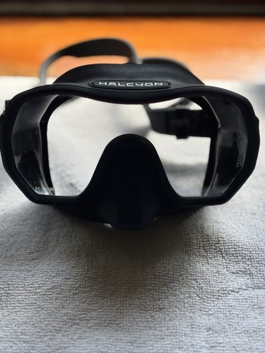 Halcyon omnis mask - omnis,