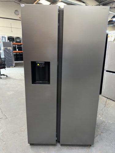 New samsung 640 litre - new,