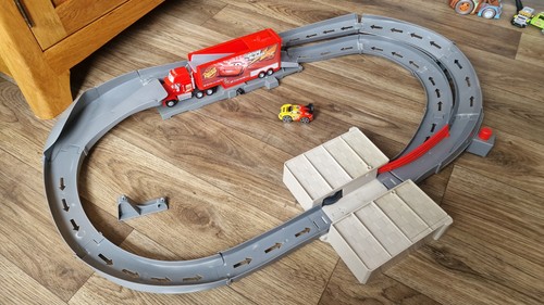 Disney cars macs track - cars,