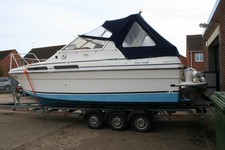 FAIRLINE CARRERA 24 SPORT BOAT C/W TRAILER.