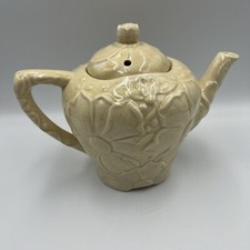 Pale Yellow Flower Teapot