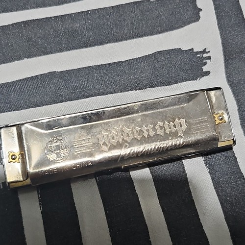 Vintage golden cup - golden, harmonica
