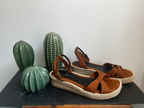 Beautiful tan suede sandals - , by