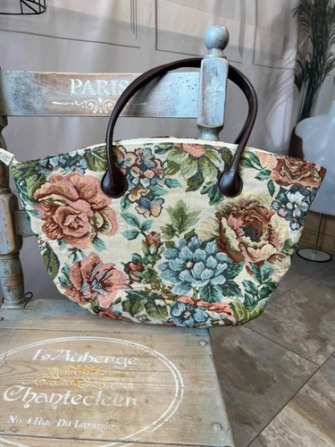 Vintage style floral - style,