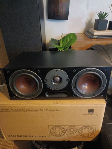 Used dali oberon vokal centre - oberon,