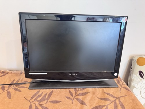 Black technika 22inch lcd - 22inch,