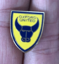 RARE OXFORD UNITED SMALL CREST SHIELD ENAMEL  PIN BADGE