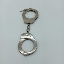 Handcuffs Spanish