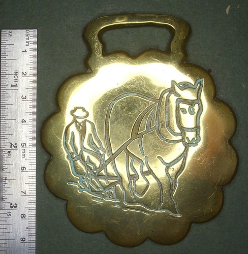 Horse brass - horse, pulling