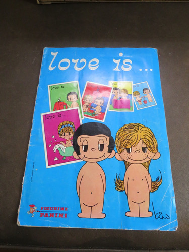 Panini love sticker - is,