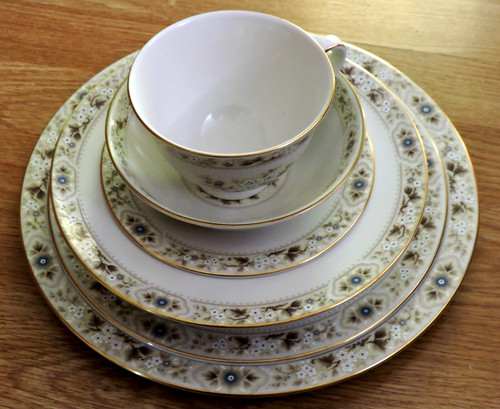 Royal doulton mandalay - royal,