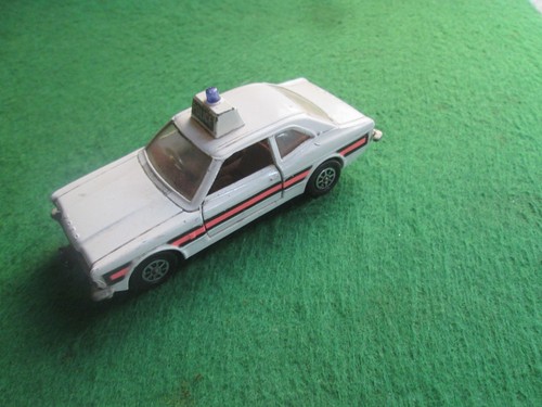 Corgi toys police ford - toys,
