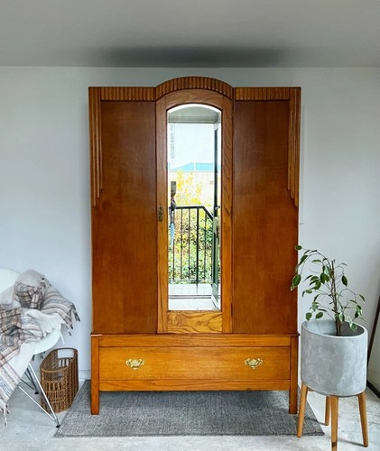 Mid century retro - mid,