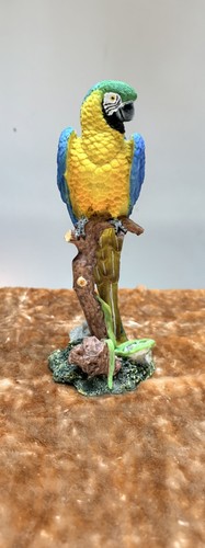 Charming parrot tree - charming, resin