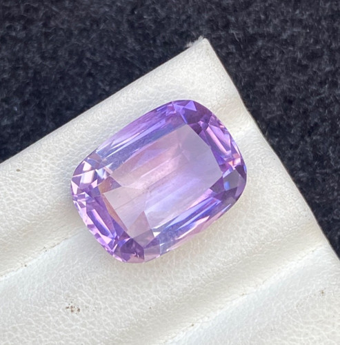 Carats natural cut - 11.45,