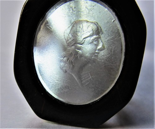 Georgian bronze seal with head - bronze,