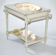 ANTIQUE WOODEN CHILDS WASH