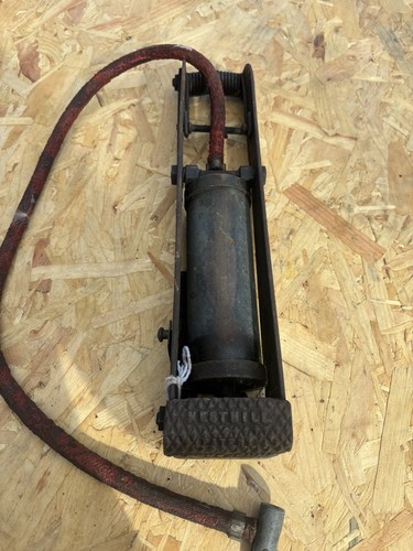 Nesthill foot pump - nesthill, rolls