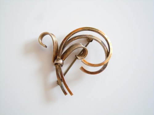 Vintage brooch gold - vintage,
